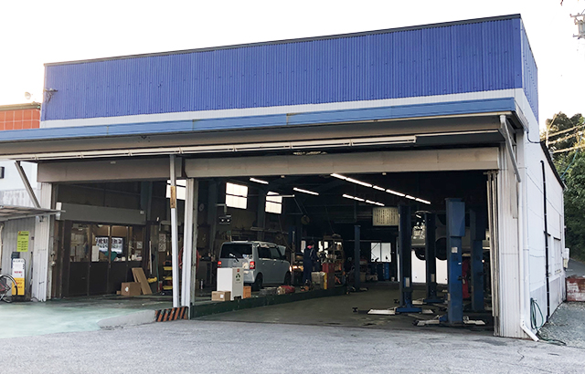 中部運輸局指定工場の様子